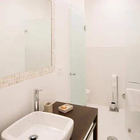 Apartment Classic & Super By Lovelystay