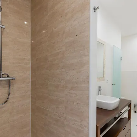Classic & Super By Lovelystay Apartament Lizbona